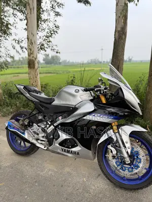 Yamaha R15M 2026 Silver