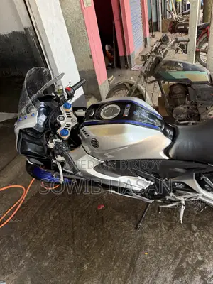 Yamaha R15M 2026 Silver