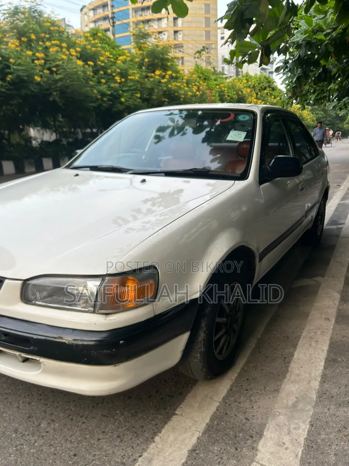 Toyota Corolla Sedan 1996 White