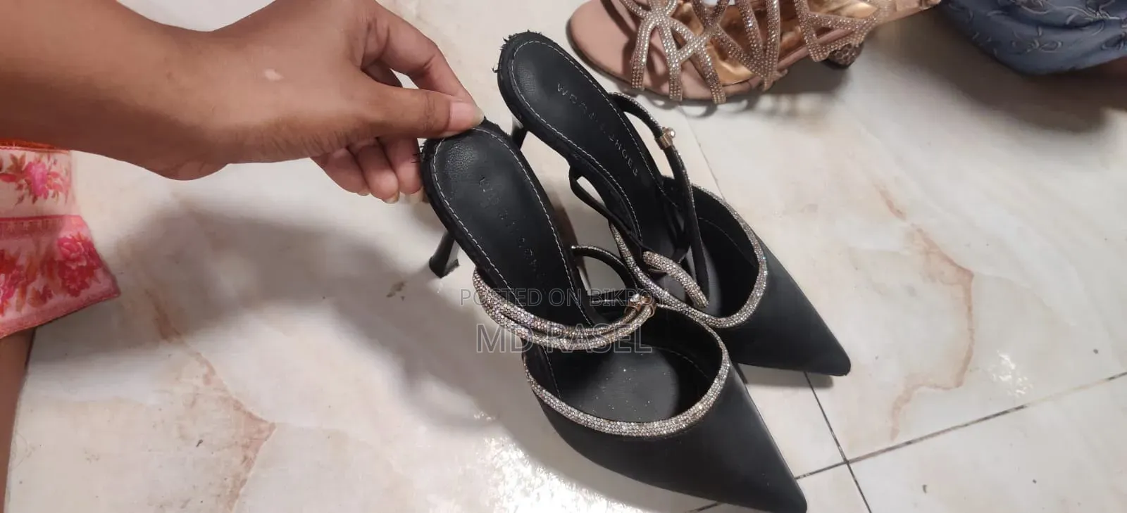 লেডিস জুতা