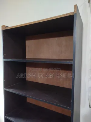 বুক সেলফ বিক্রি হবে।