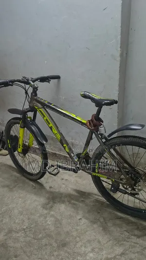 সাইকেলটি ফুল ফ্রেশ টাকার প্রয়োজন তাই বিক্রি করা হবে