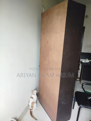 বুক সেলফ বিক্রি হবে।