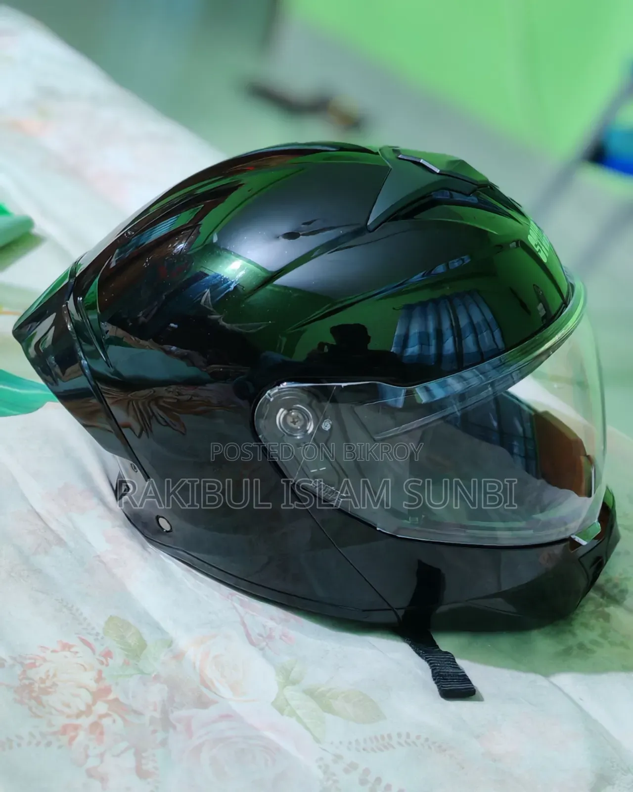 ব্র্যান্ড নিউ L Size,  হেলমেট বিক্রয় মাত্র ৭-৮ দিন আগের কেনা।