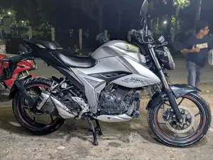 Suzuki Gixxer 2022 Silver