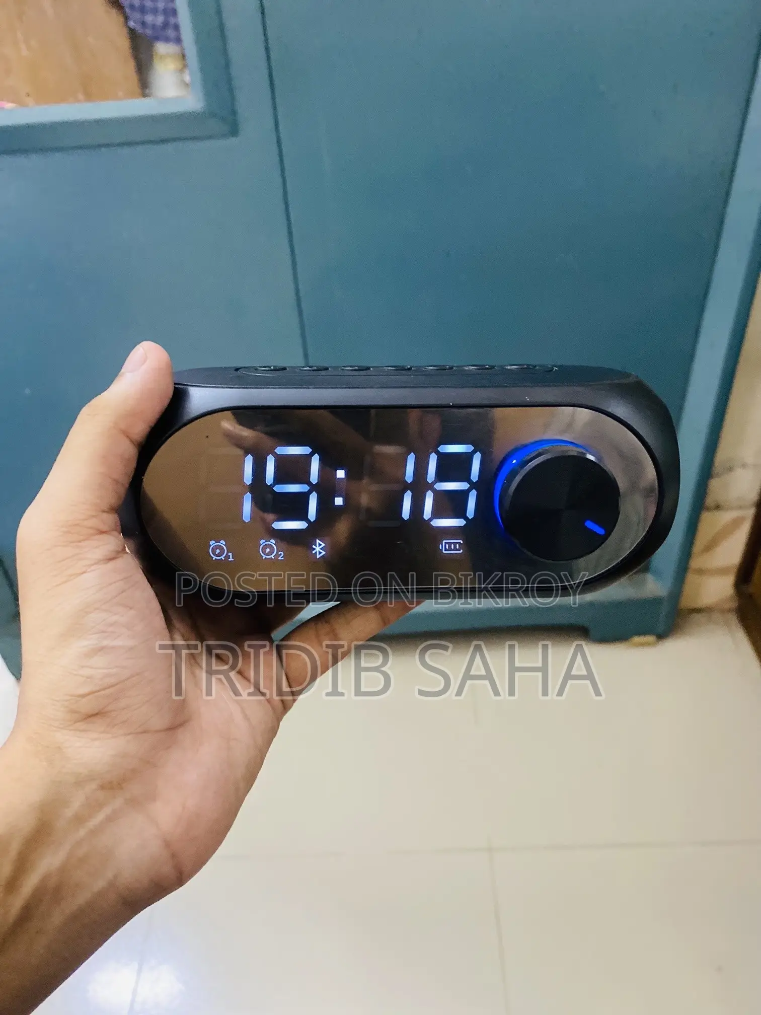 Speaker + Clock