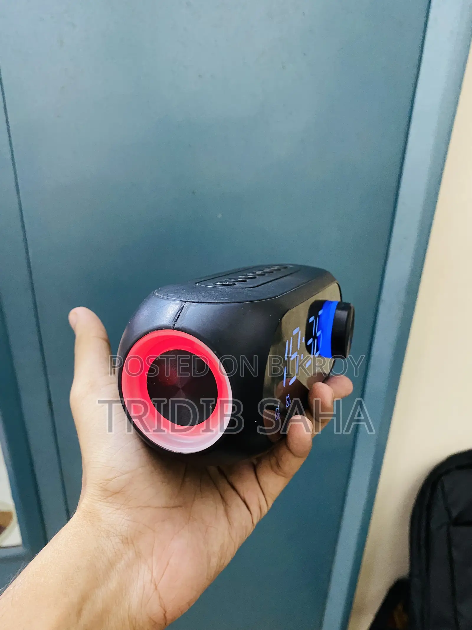 Speaker + Clock