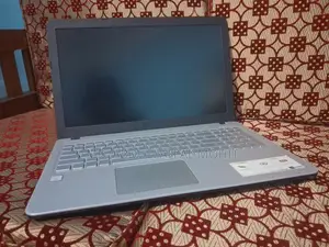 Laptop Asus 4GB Intel Core i3 HDD+SSD 1T