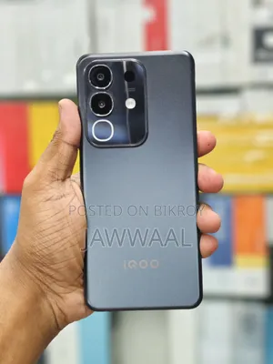 Vivo iQOO Z10x 128 GB Black