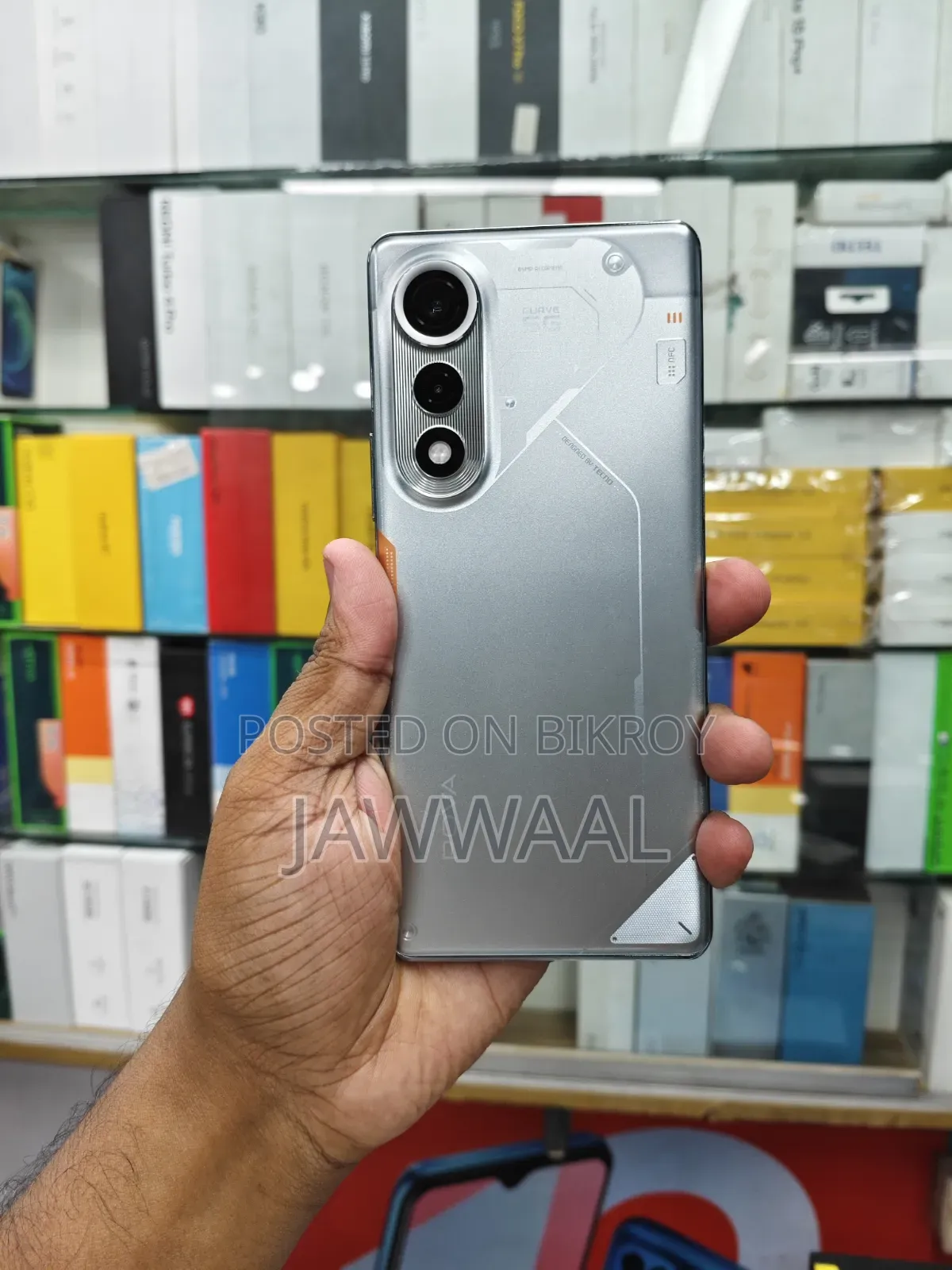 Tecno Pova Curve 256 GB Silver