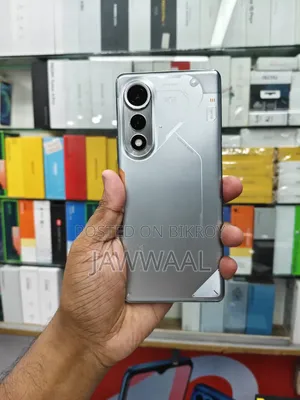 Tecno Pova Curve 256 GB Silver