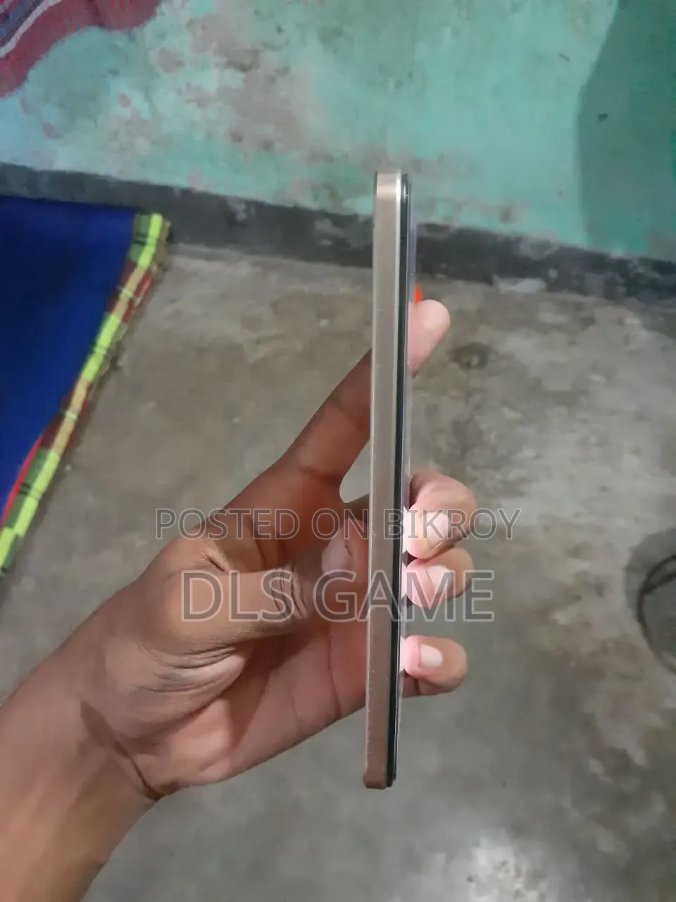 Vivo Y17 128 GB Gold