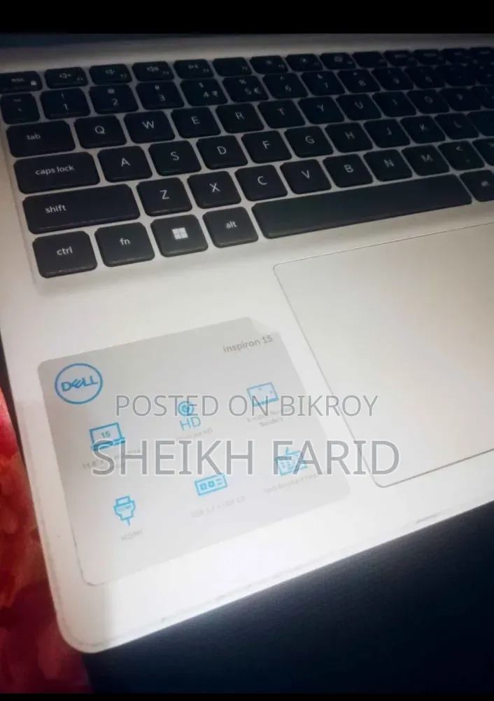 Laptop Dell Inspiron 15 8GB Intel Core i5 SSHD+SSD 512GB