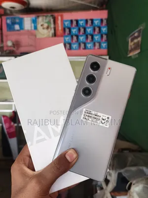 Tecno Camon 40 Pro 4G 256 GB Silver