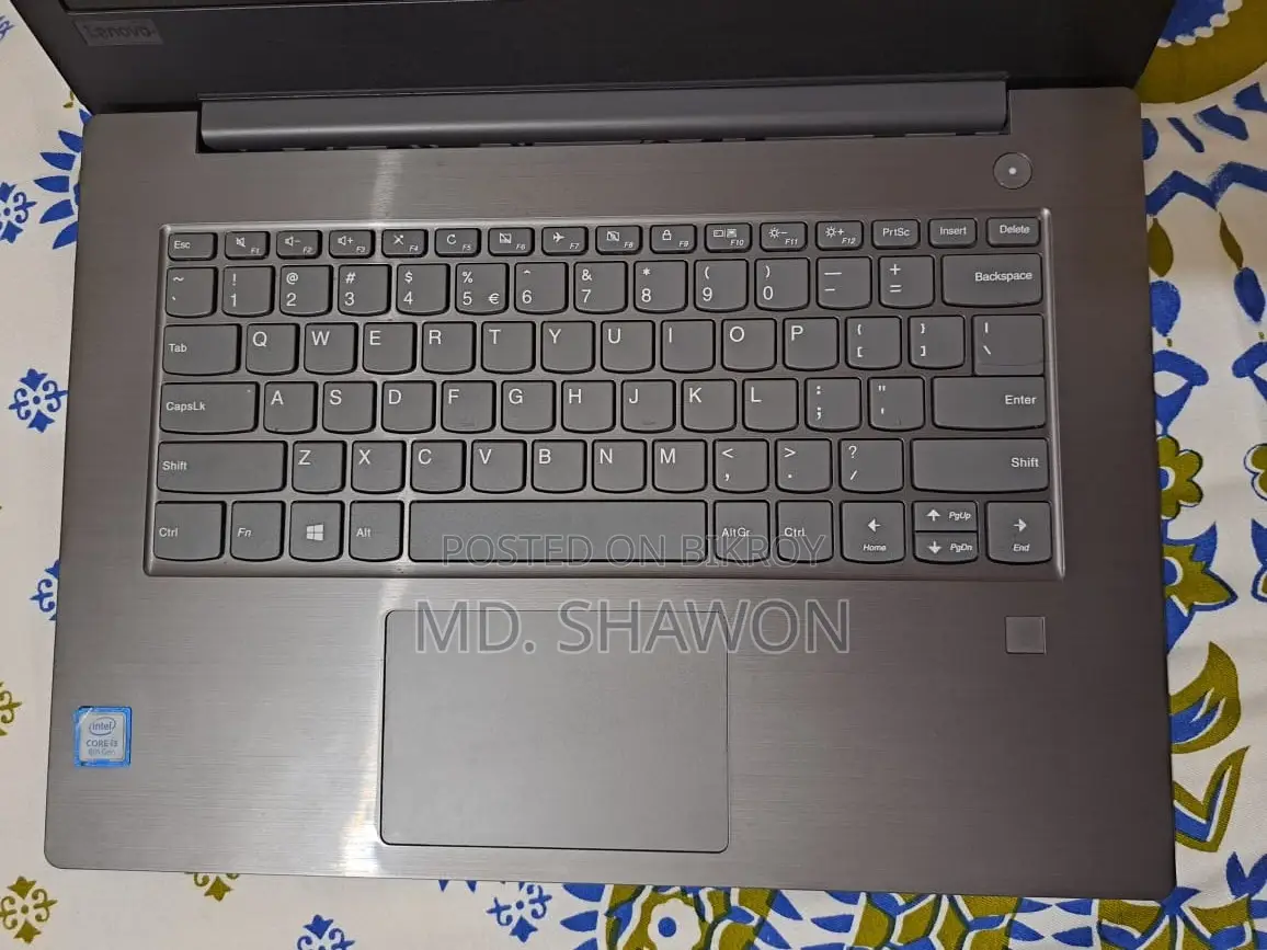 Laptop Lenovo V330 4GB Intel Core i3 HDD 1T