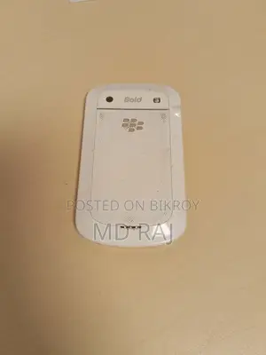 BlackBerry Bold Touch 9900 8 GB White