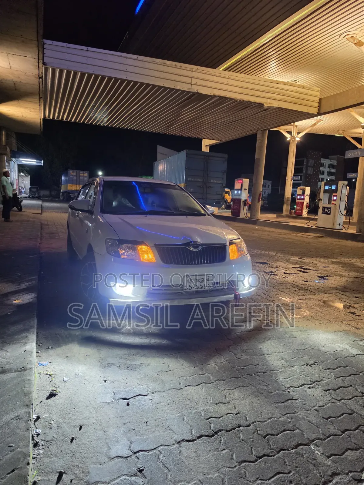 Toyota Corolla Sedan Automatic 2005 White