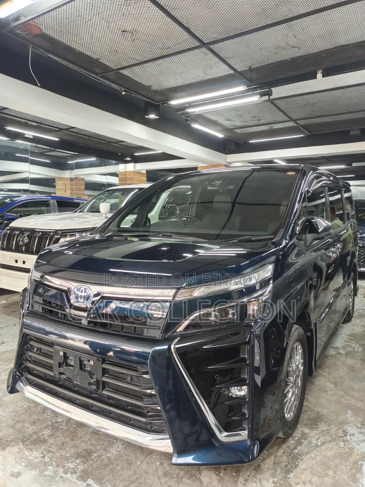 Toyota Voxy 2021 Blue