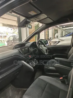 Toyota Voxy 2021 Blue