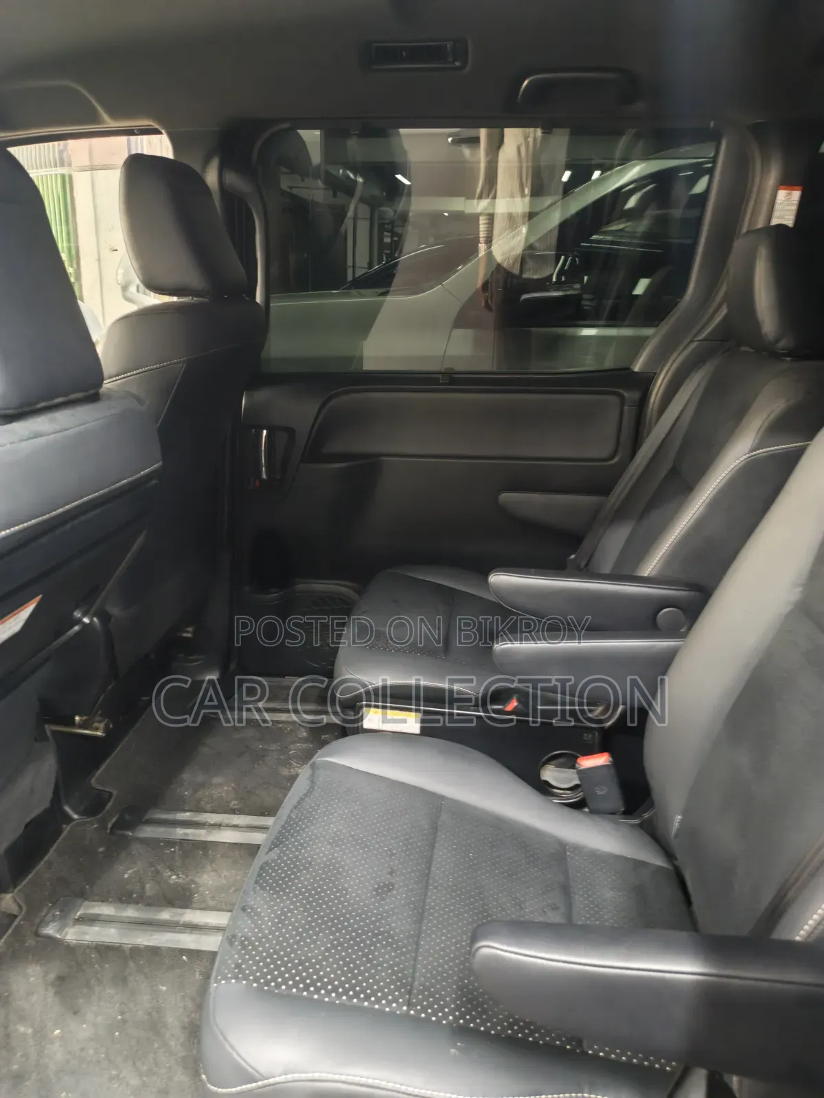 Toyota Voxy 2021 Blue