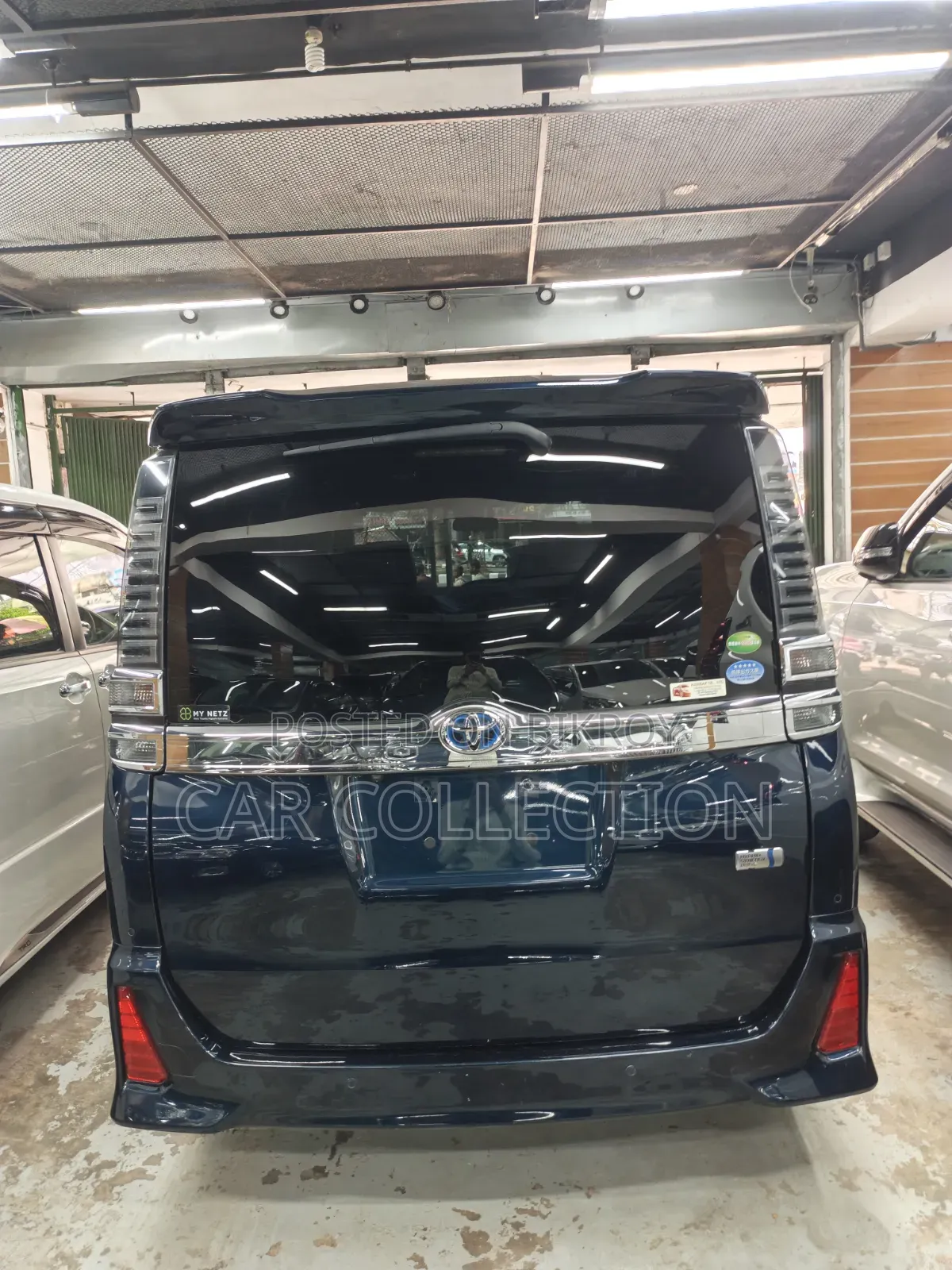 Toyota Voxy 2021 Blue
