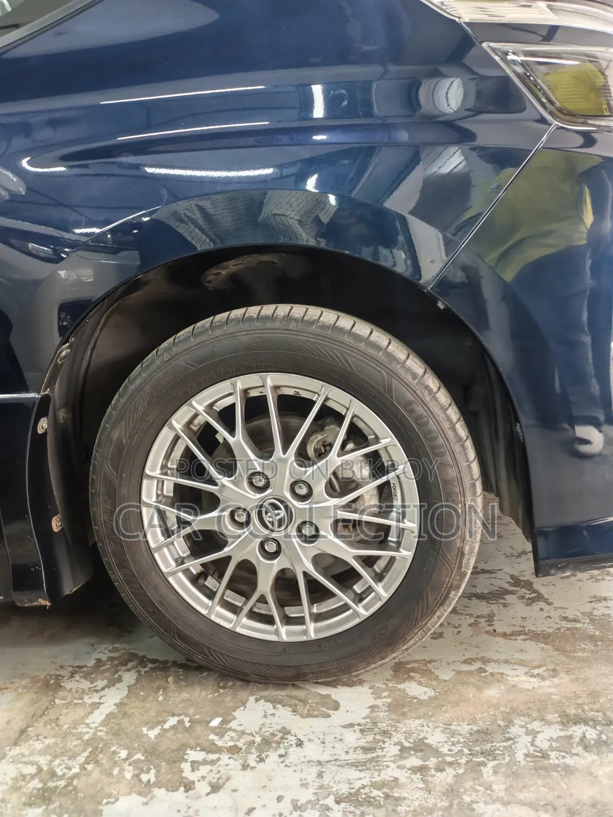 Toyota Voxy 2021 Blue