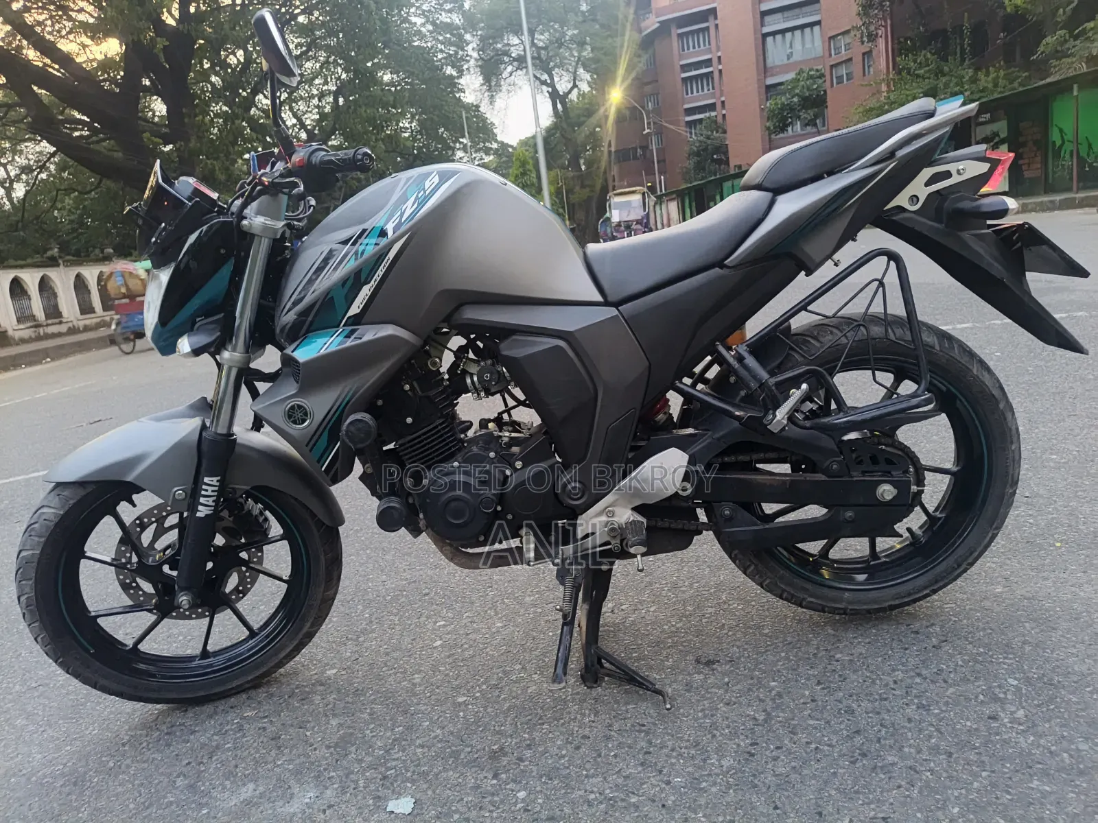 Yamaha FZS V2 2024 Beige