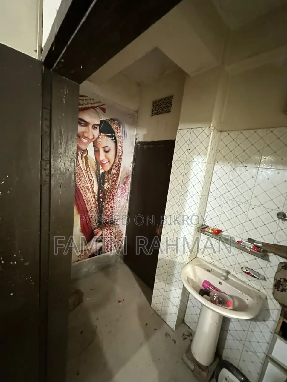 *বাসা/কমার্শিয়াল স্পেস ভাড়া হবে*