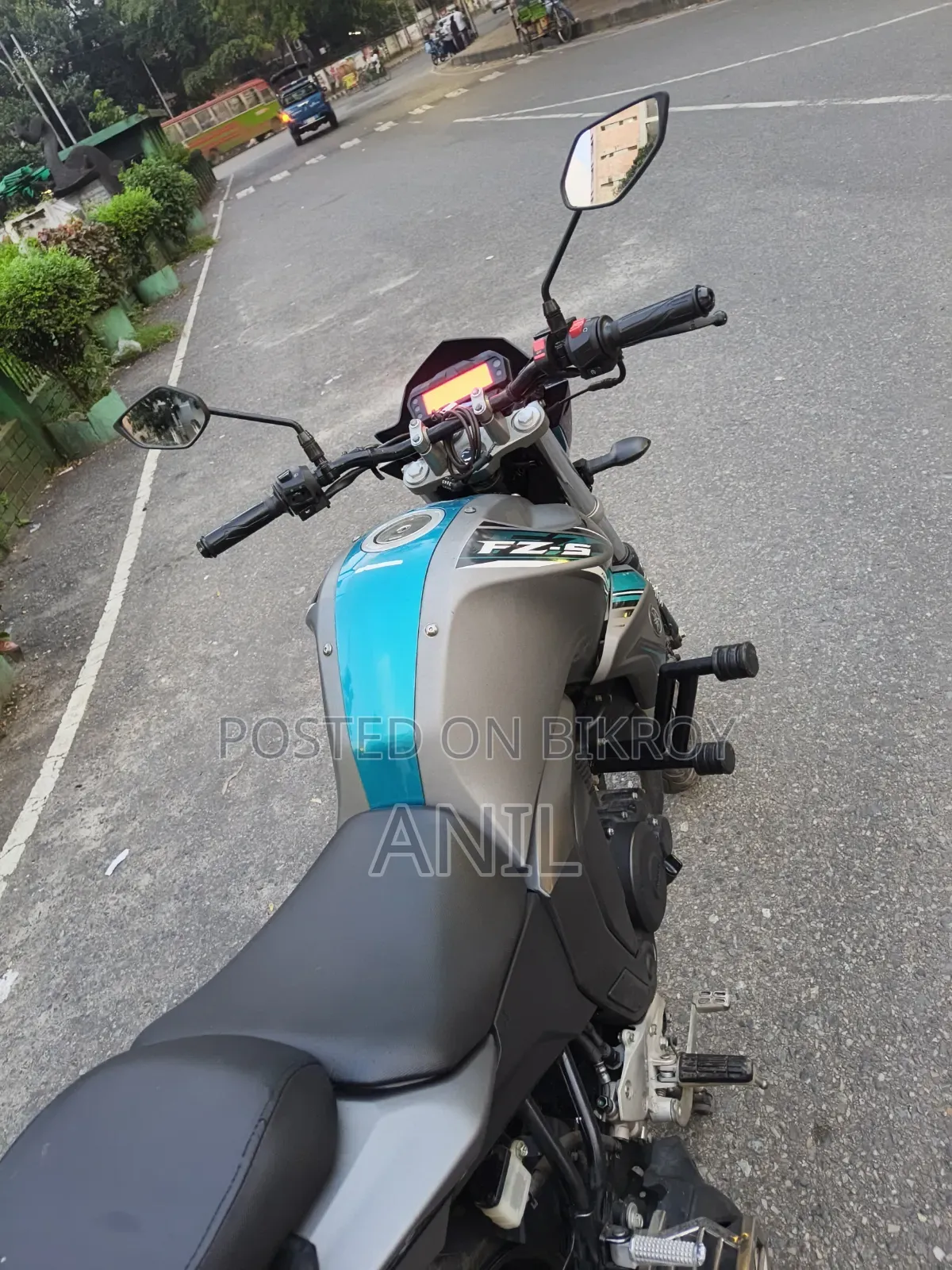 Yamaha FZS V2 2024 Beige