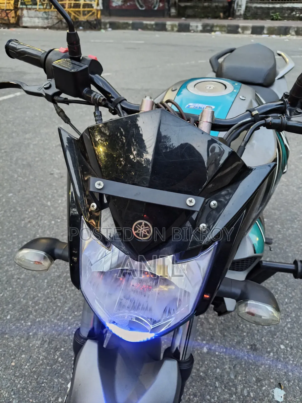 Yamaha FZS V2 2024 Beige