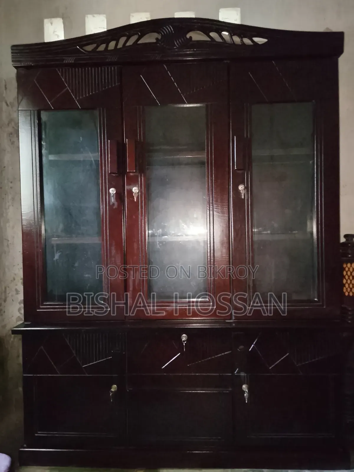 আলমারি বিক্রি