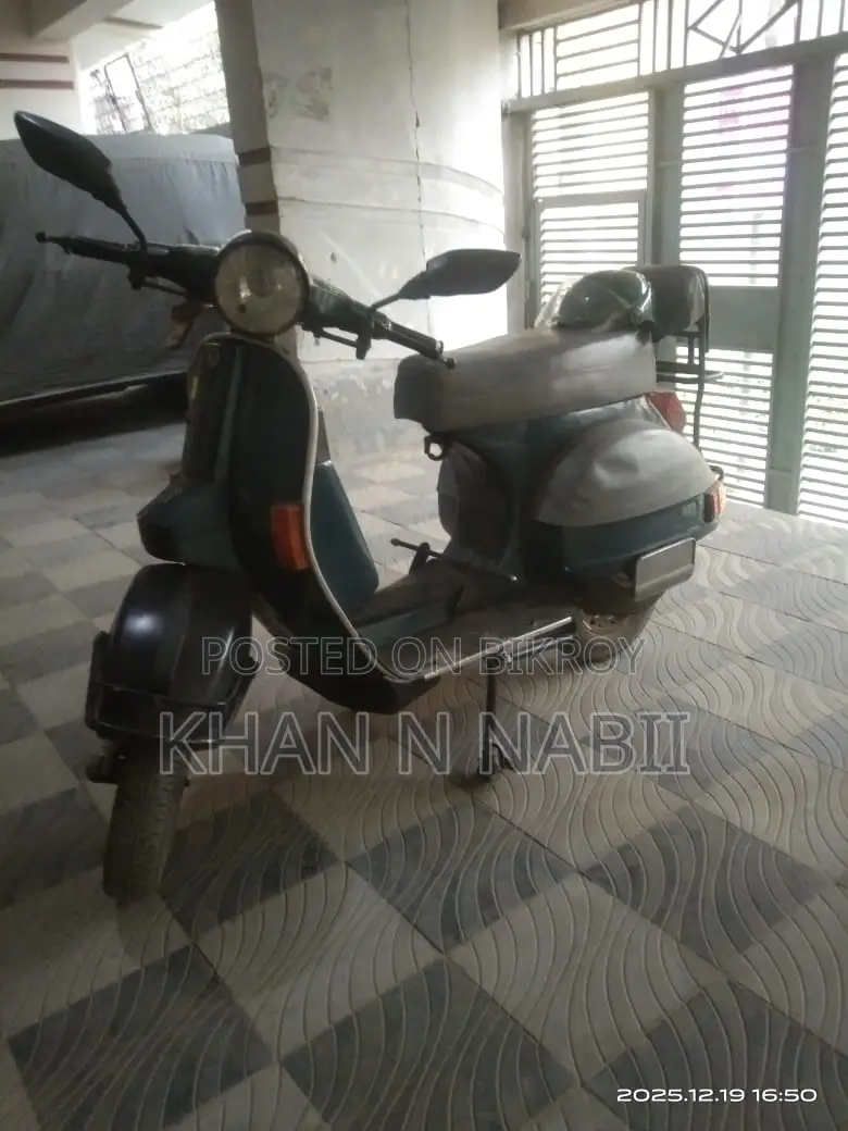 Vespa 150 1999 Green