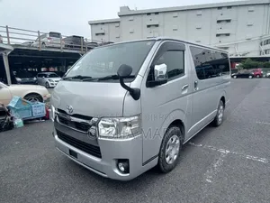 Toyota HiAce 2021 Silver