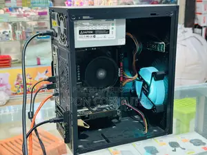 Desktop Computer 8GB AMD Ryzen 5 SSD 128GB