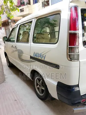Toyota Noah 2005 White
