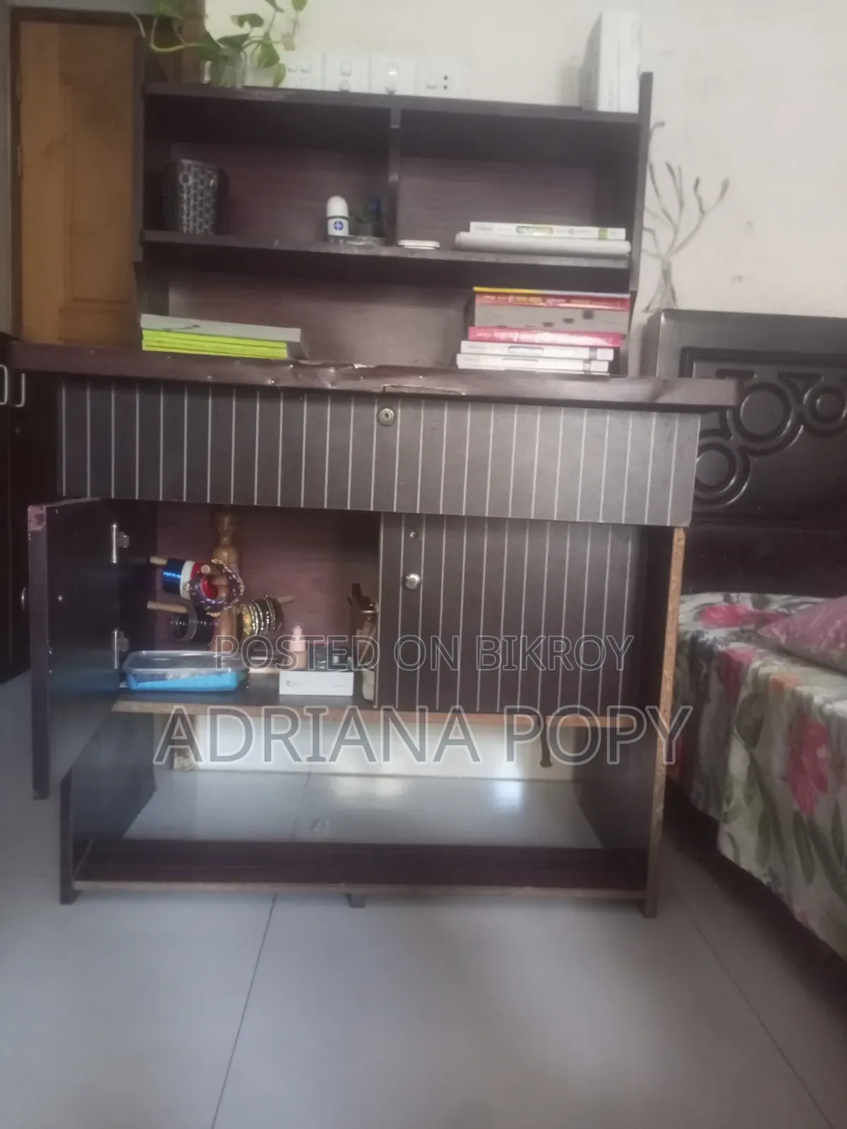 Reading Table
