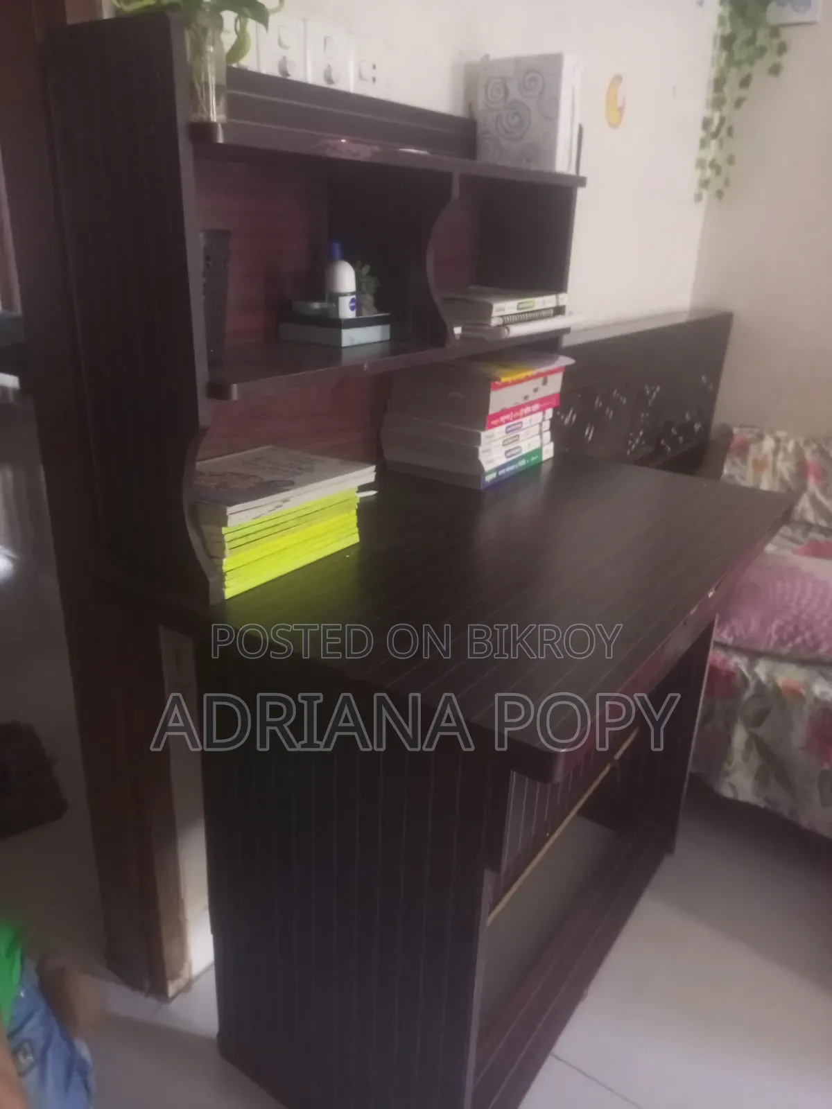 Reading Table