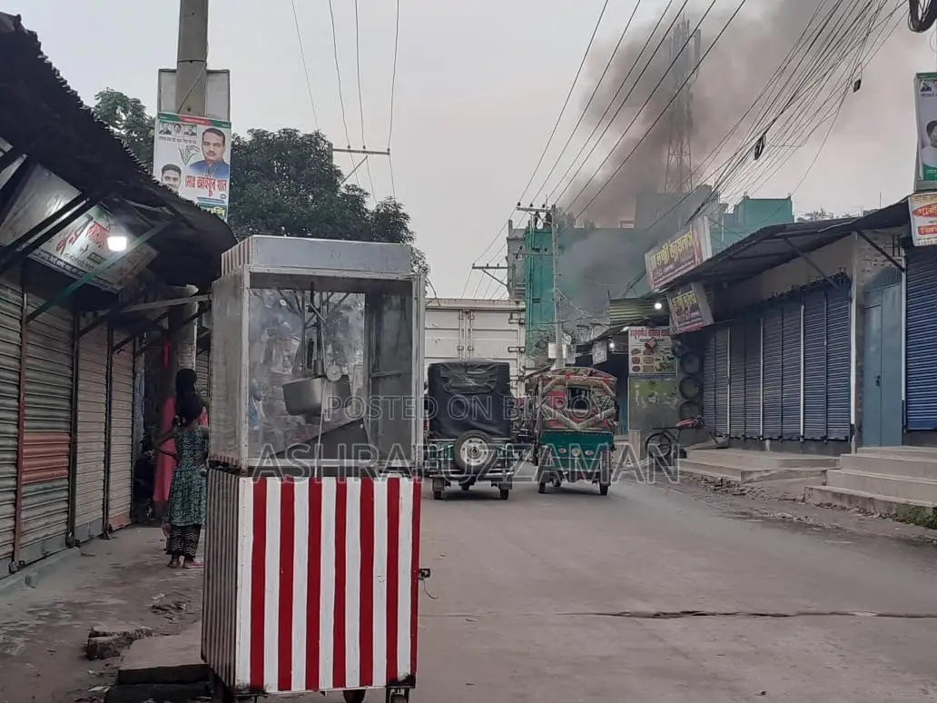 একটা পপকন ভাজার পুরো দোকান বিক্রি করা হবে