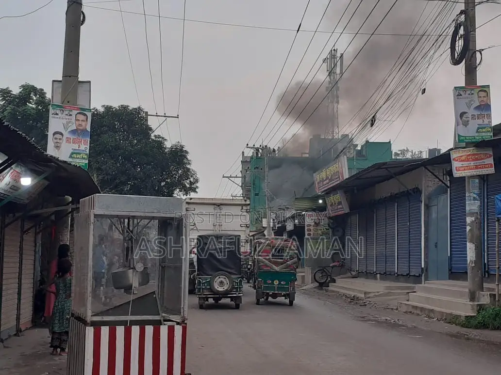 একটা পপকন ভাজার পুরো দোকান বিক্রি করা হবে