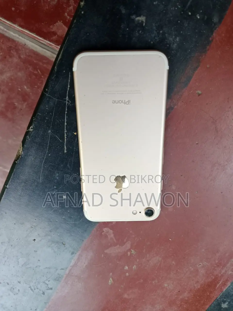 Apple iPhone 7 32 GB Gold
