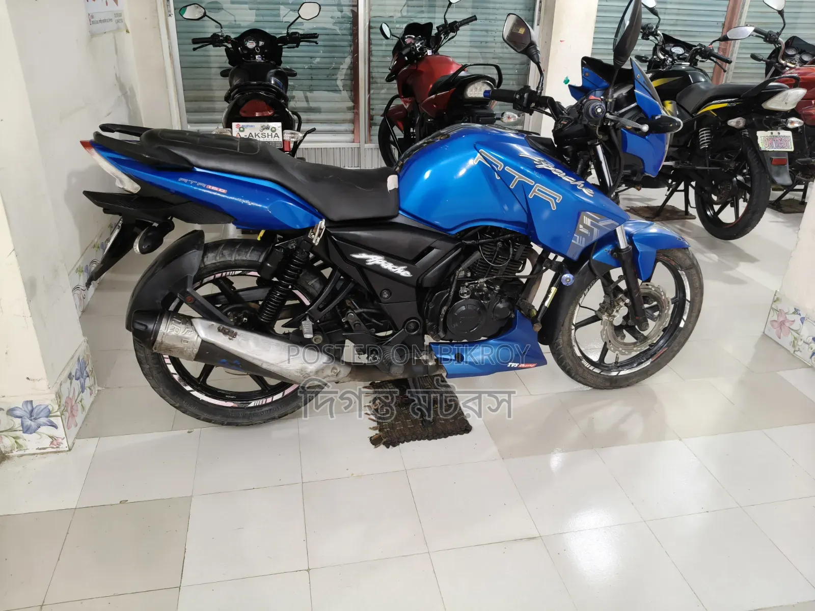 TVS Apache RTR 160 2V 2016 Blue