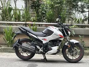 Hero Thriller 160R 2023 White