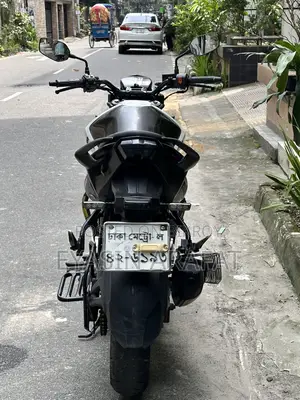 Hero Thriller 160R 2023 White