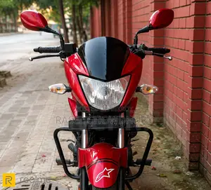 Hero Glamour 2018 Red