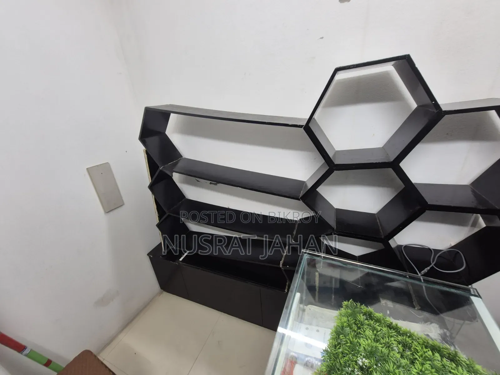 Self Cabinet