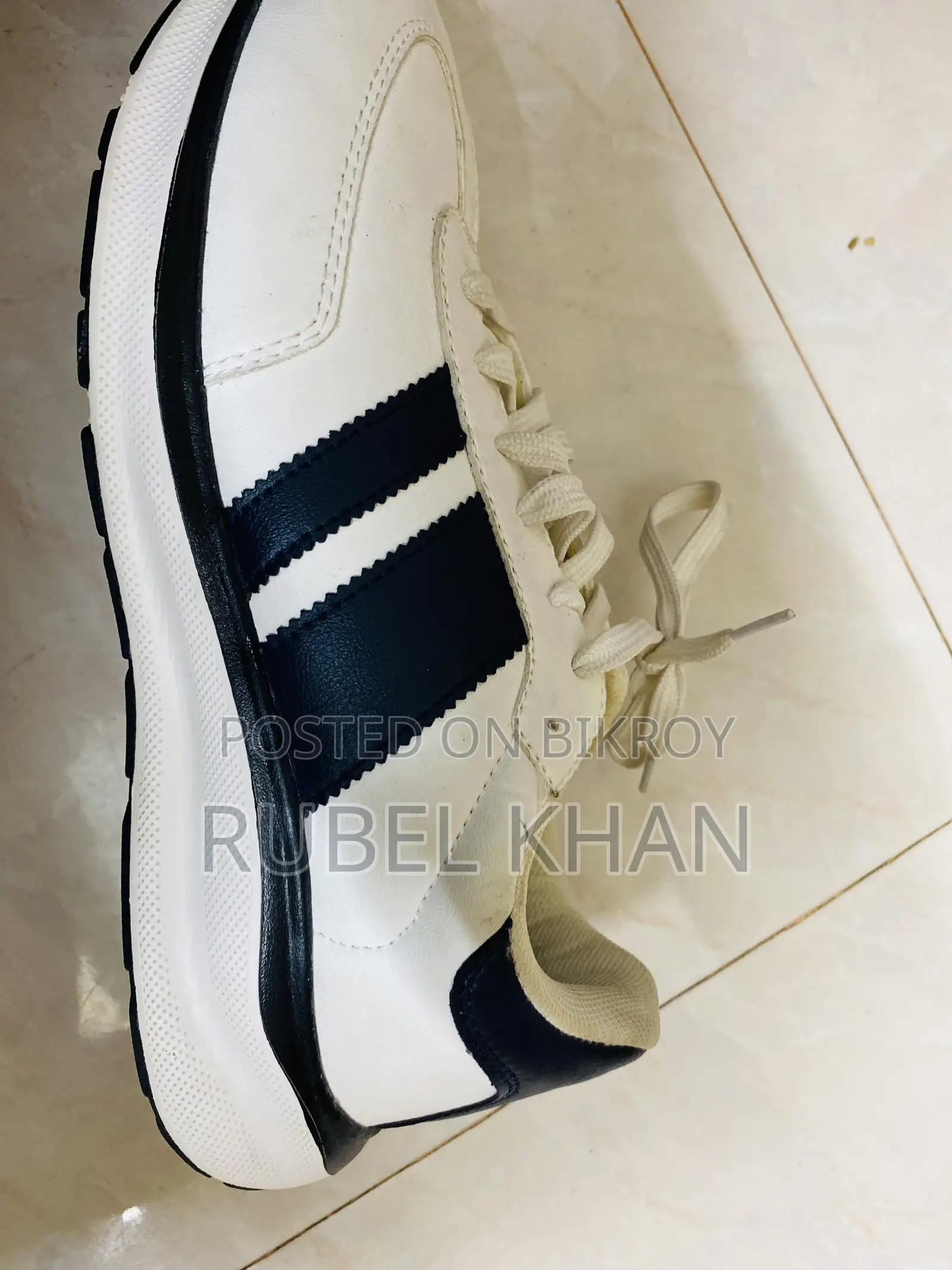Retro-Inspired Lifestyle Casual Sneakers(Brand New)