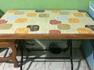 RFL 4-Seater Plastic Dining Table – Almost New
