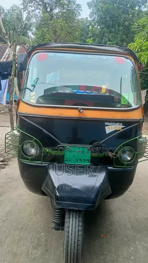 Mahindra XUV500 2014 Black