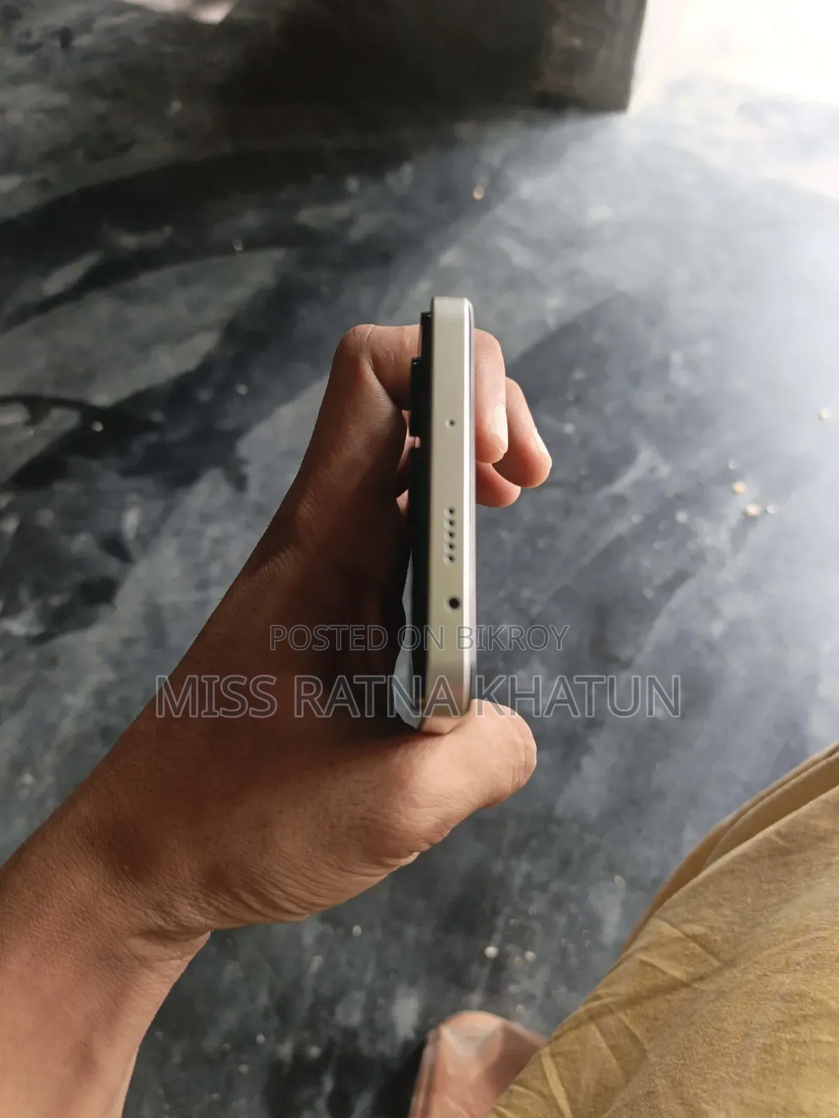 Helio 128 GB Gray