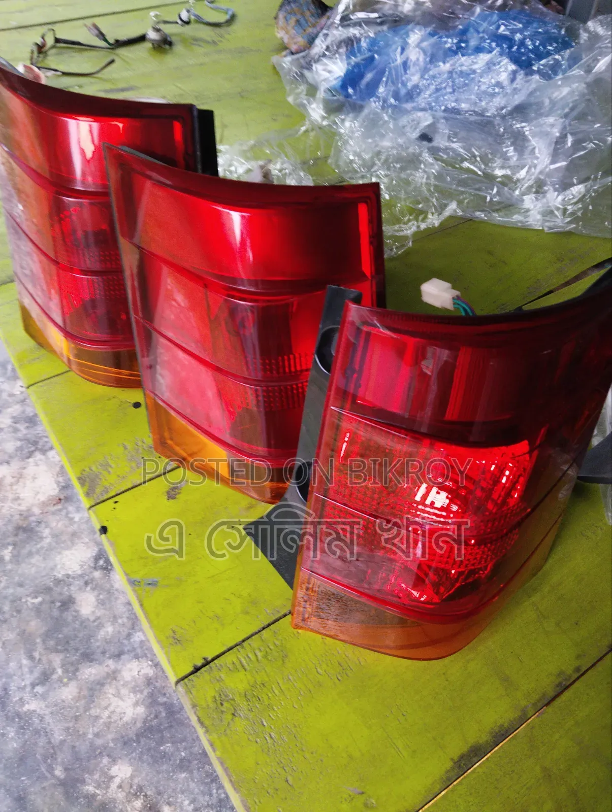 Mahindra Quanto Head Light and Brake Light Available
